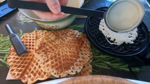 Хрустящие венские вафли за 20 минут. Быстрый рецепт для вафельницы.