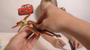 Обзор детского конструктора динозавр.Летающий динозавр на подставке.