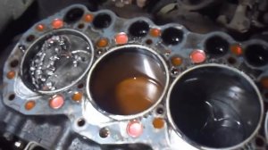 TD27 заклинил, расплавился поршень, последствия.