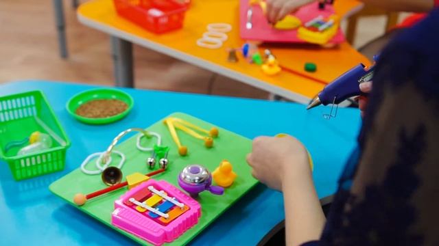 Мастер-класс для педагогов "Музыкальный бизиборд" музыкальный руководитель Иванова И. С. смотреть онлайн