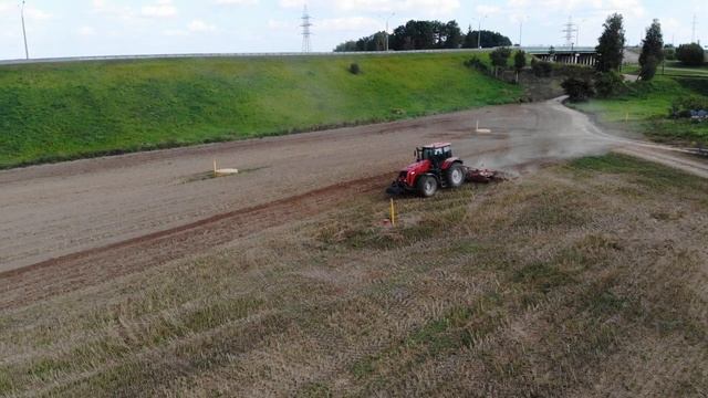 Дискование почвы по зерновым на тракторе БЕЛАРУС МТЗ 3522 смотреть онлайн