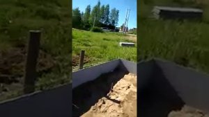 Установка опалубки из плоского шифера на моем участке М.О г Солнечногорск Загорье-3 2021 06 02