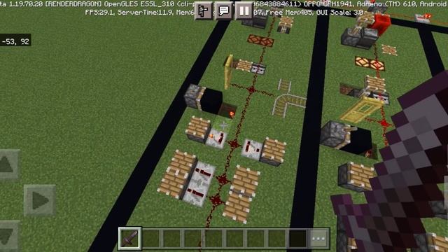 Почему наблюдатель не видит сигнал? а поршень видит. Майнкрафт Бедрок. смотреть онлайн