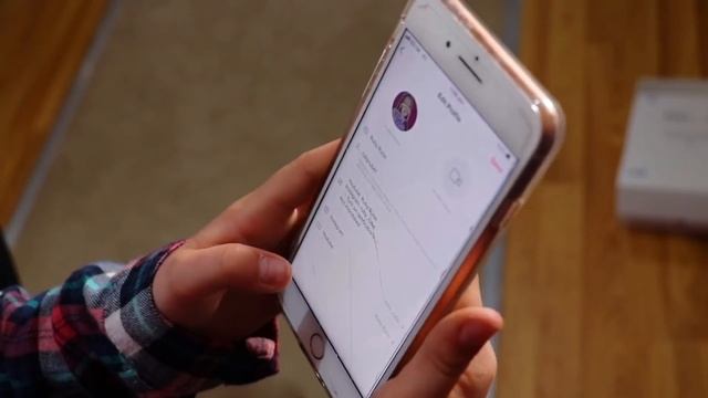 Throwing a Dart at a Map & BUYING Whatever it Lands on Challenge (Archery Edition) смотреть онлайн