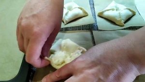 Рецепт, который очарует всех!ВКУСНО Как приготовить слойки с творогом.