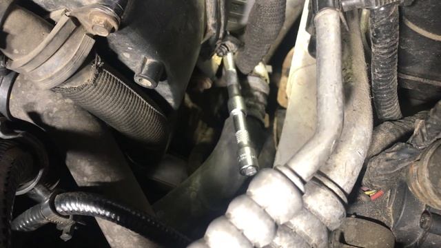 Лендровер Дискавери 4_заклинило привод клапана EGR, ошибка P045C смотреть онлайн