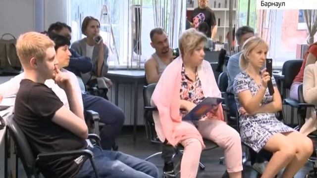 Мастер с 40-летним стажем научит барнаульских парикмахеров делать мужские прически смотреть онлайн