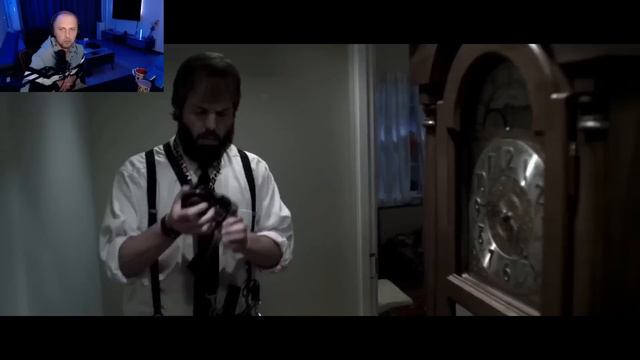 Зубарев смотрит фильм АСТРАЛ