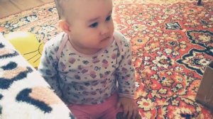 Пупочка какает)))