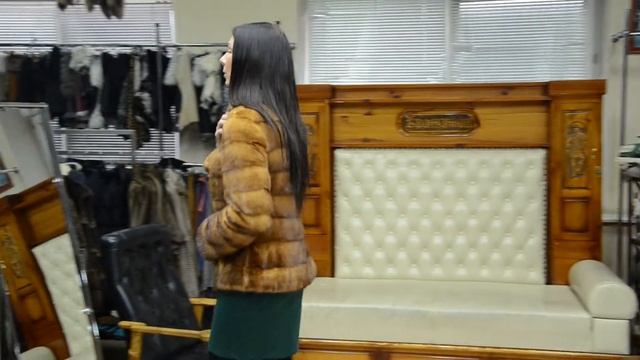 Обзор укороченной шубы "Клара" из натурального меха норки, цвет рыжий #88 смотреть онлайн