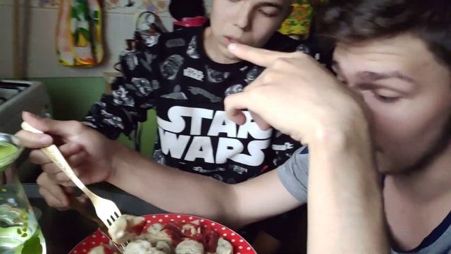 Вкусные пельмени с томатной пастой с итальянскими травушками смотреть онлайн