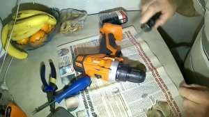 Некоторые хитрости при разборке аккумуляторного электроинструмента (шуруповерта).Guru from the USSR.