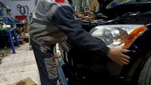 Dodge caliber как перености блок реле под капот.