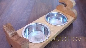 Подставка под миски для кошек и собак.