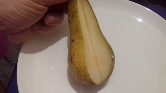 Обзор груши Аббат фетель купленой в супермаркете смотреть онлайн