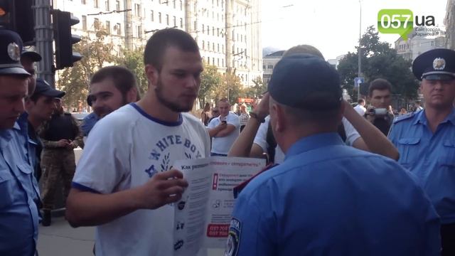 "Россияне нам не враги": под Харьковским горсоветом митинговали приверженцы РФ смотреть онлайн