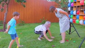 Челлендж ЛОПНИ ШАРИК - сюрприз или действие! Кого облили водой?