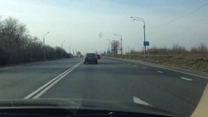 Camry 2.5 vs Camry 3.5 vs bmw 5 (f10)