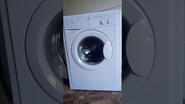Стиральная машина Индезит Wisl 82