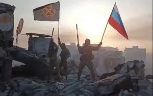 ЧВК _ВАГНЕР_ КОНЦЕРТ ПРОДОЛЖАЕТСЯ__ КЛИП ИЗ БАХМУТА_ _ ИГРАЕТ ИЗВЕСТНЫЙ  ОРКЕСТР __