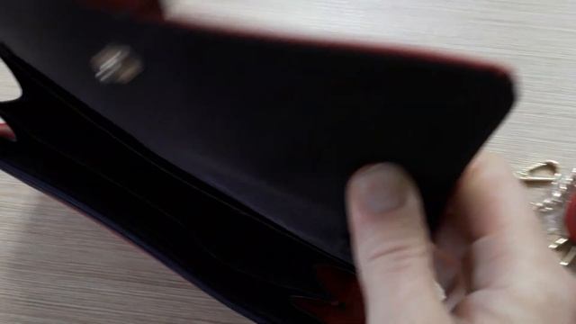 Хочу красный кошелёк! Код 29443 смотреть онлайн