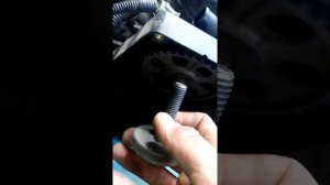 Как открутить шкиф коленвала на нексии. Лопнул ремень ГРМ...