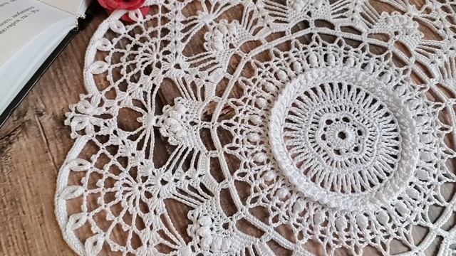 Простая салфетка, вязаная крючком.mp4 смотреть онлайн