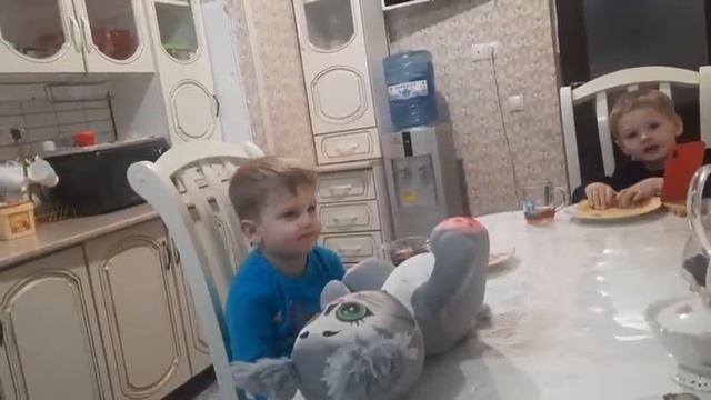 ТАК,КАК КОРОВЫ В ЗАПУСКЕ,БЛИНЫ -НА ВОДЕ??? смотреть онлайн