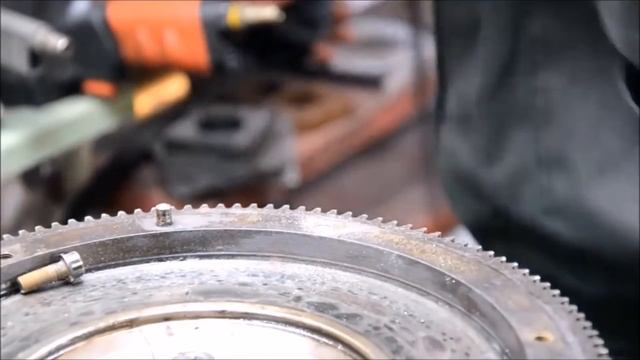 Набор экстракторов для извлечения обломленных болтов, винтов смотреть онлайн