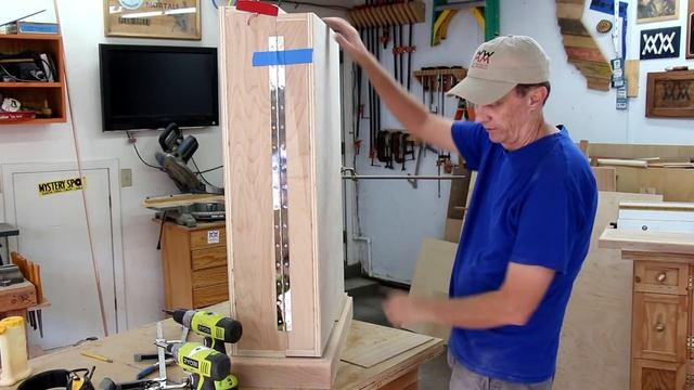 Space Saving Pantry Made From a Single Sheet of Plywood смотреть онлайн