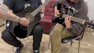 Трансакустическая гитара Muzkor