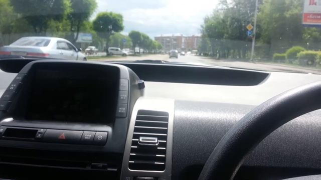 Toyota Prius круиз в городе смотреть онлайн