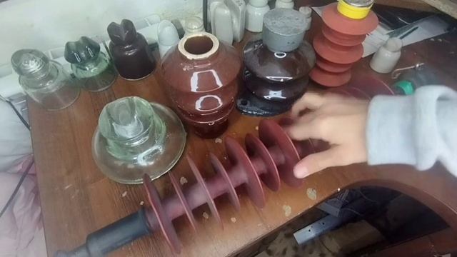 Новые изоляторы...(Перезалив!)...