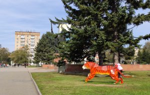 Площадь, тигр, фонтан, кт , в Уссурийске