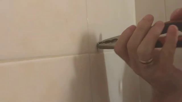 Как установить навесной шкаф в ванной комнате своими руками смотреть онлайн