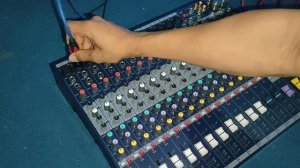 soundcraft efx 12