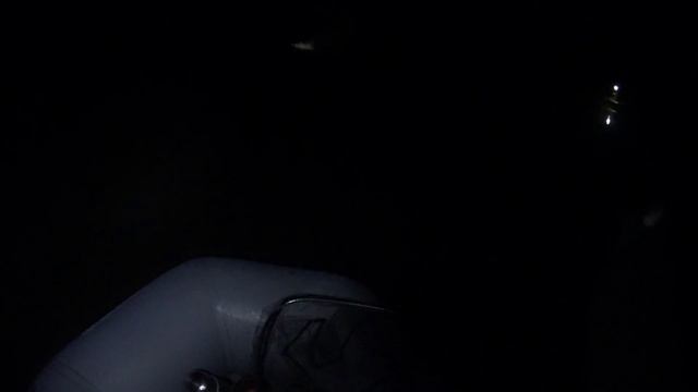 РЫБАЛКА , НОЧЬ , ПЕРЕКАТ , ЛОДКА ! РАЗНЫЕ СПОСОБЫ ЛОВЛИ РЫБЫ ! смотреть онлайн