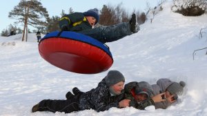 Тяжелейшие травмы позвоночника, рук и ног получают любители покататься на «ватрушках»