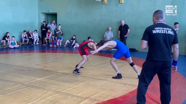 Первое открытое Первенство по вольной борьбе в г. Буй смотреть онлайн