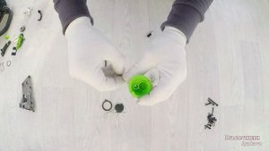 Продолжаю пересыпать начинку пилы Greenworks GD40TCS (GS110)