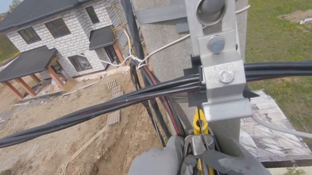 МОНТАЖ СИП КРЮКА КМ 1800 НА ОПОРА БЕТОН ( перфолента) смотреть онлайн