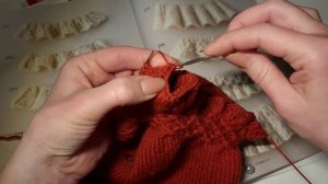 Эластичное закрытие петель крючком.