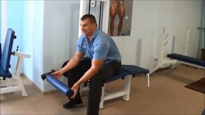 Сгибание ног лежа