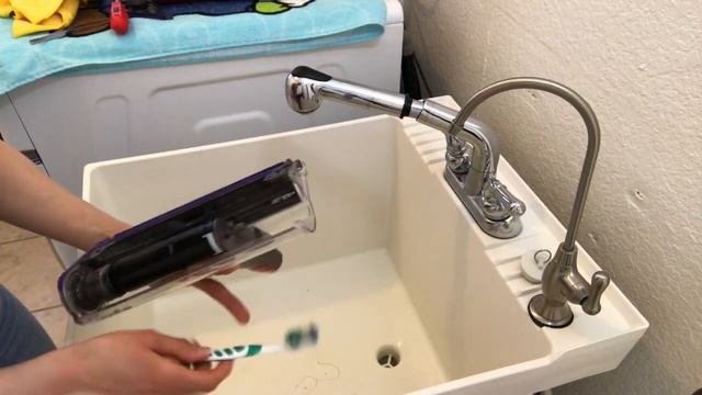 HOW TO CLEAN THE DYSON CYCLONE V10 Step By Step / FILTER, BIN, AND BRUSHES смотреть онлайн