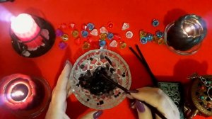 ЧТО НА ПОРОГЕ ? ЧТО НА ДОРОГЕ ? ГАДАНИЕ НА СВЕЧЕ