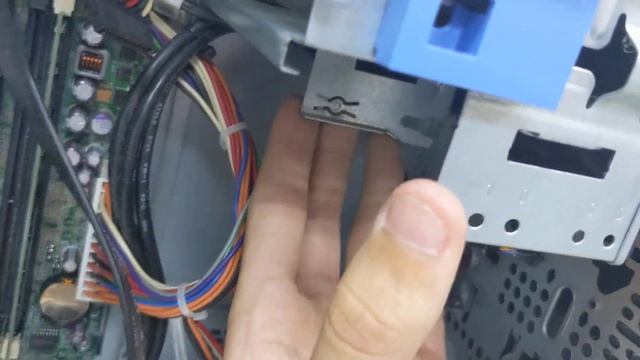 Dell Precision T1600 (Xeon E3-1245 CPU, HD Graphics) смотреть онлайн