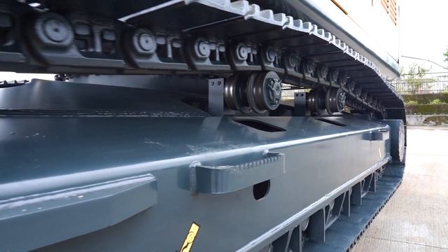 Hyundai 340L SMART Mining Excavator Walk-around Video смотреть онлайн