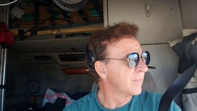 Дальнобой США колесо проблемное отказались менять что делать? смотреть онлайн