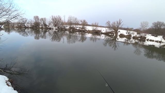 СПИТ ЛИ ЩУКА В МАРТЕ? СТУЧИМ ПО ЩУЧЬЕМУ ГНЕЗДУ. смотреть онлайн