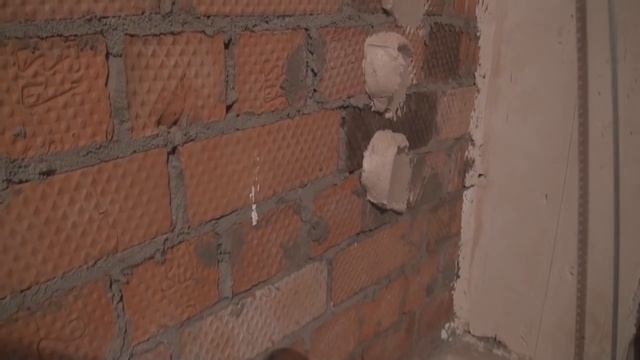 Штукатурка стен своими руками. Установка штукатурных маяков по саморезам. смотреть онлайн